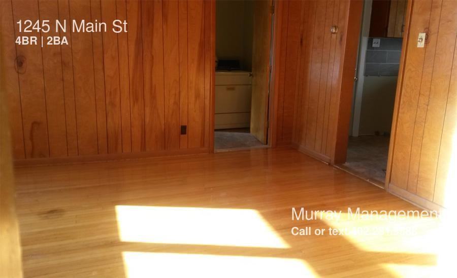 1245 N Main St - Photo 3 of 24