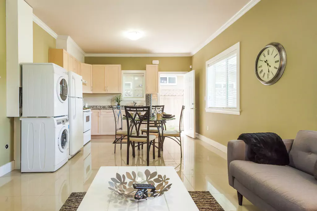 10271 Gilmore Crescent - Photo 2 of 12