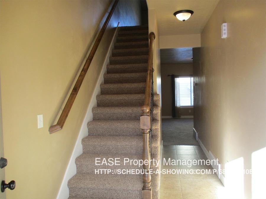 193 N 350 W St #B - Photo 2 of 17