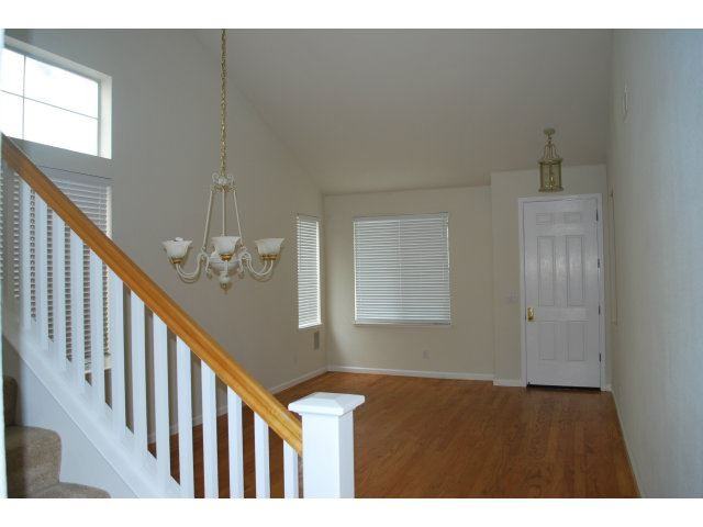 521 Osprey Dr - Photo 2 of 5