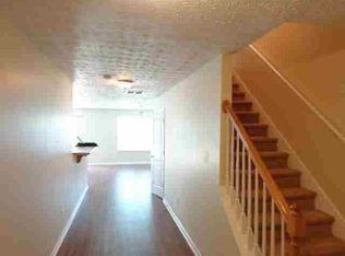 724 Georgetown Ct - Photo 2 of 8