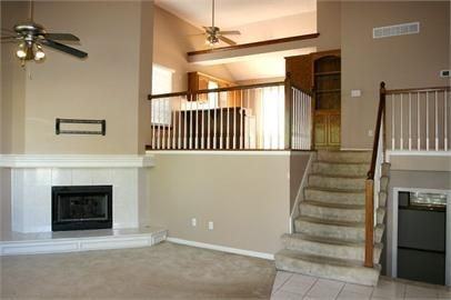 2621 SE Winchester Dr - Photo 2 of 8