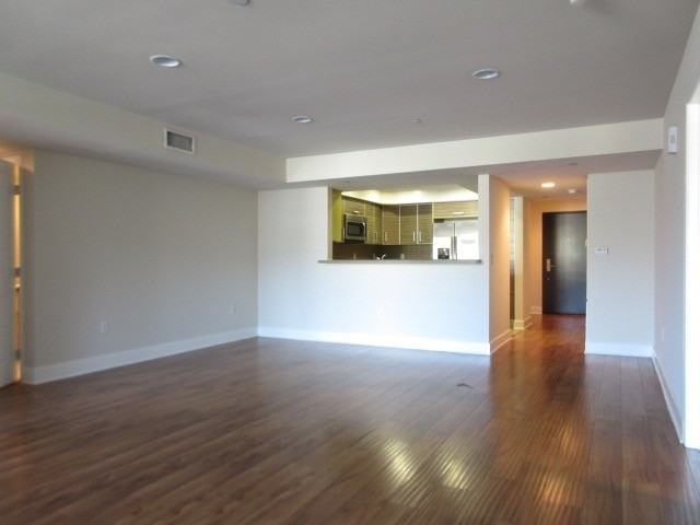 833 N Edinburgh Ave - Photo 3 of 38