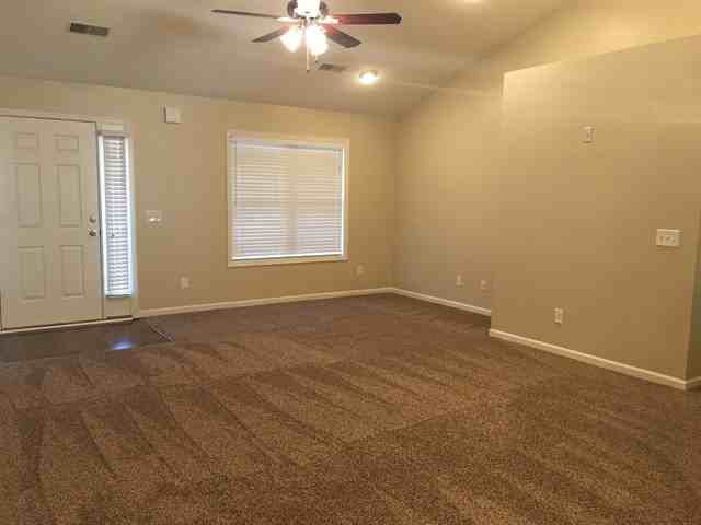 128 Heartstone Cir - Photo 2 of 14