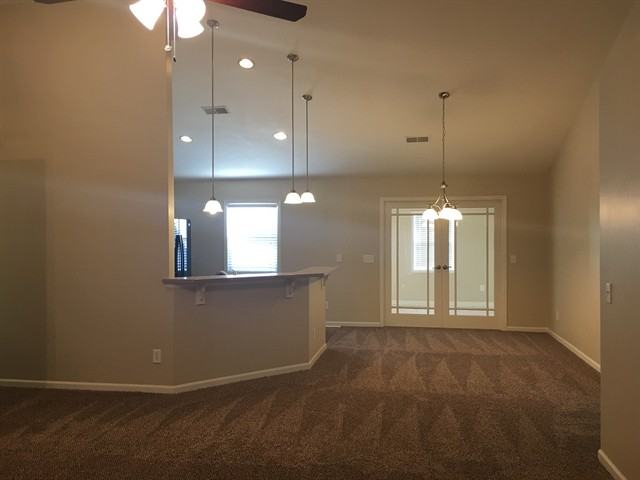 128 Heartstone Cir - Photo 3 of 14