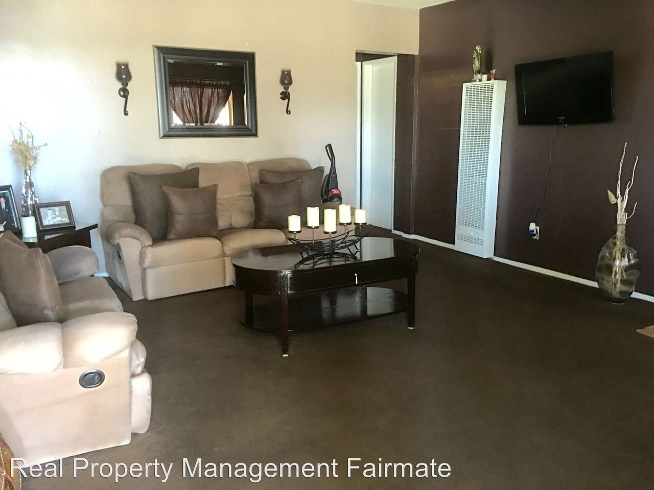 1186 Del Valle Ave - Photo 2 of 2