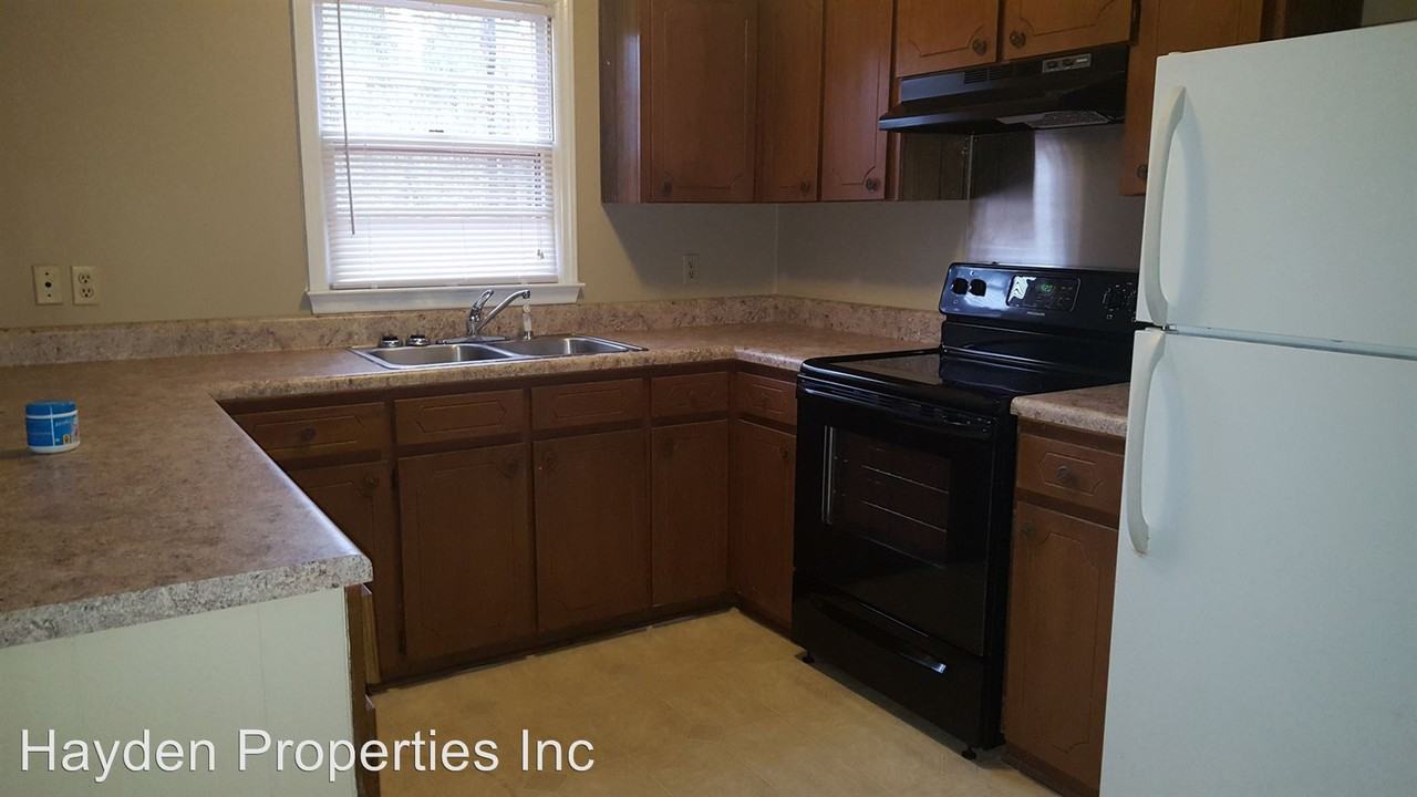 410 Hawthorne St - Photo 2 of 8