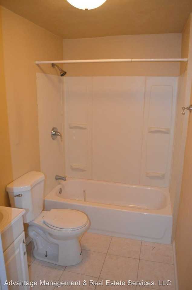 905 W 1350 N - Photo 3 of 10