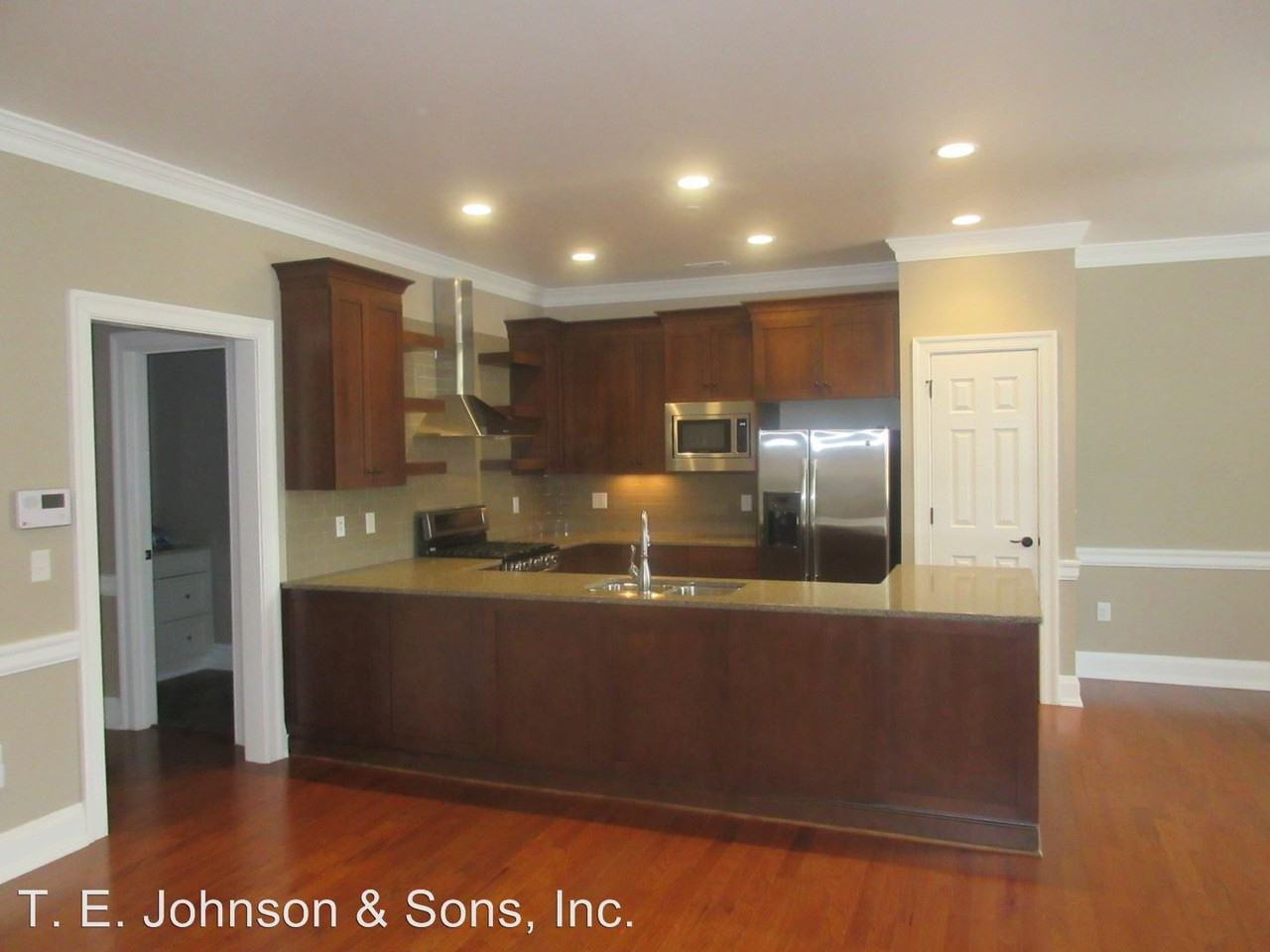 287 Glade View Ct #D - Photo 2 of 14