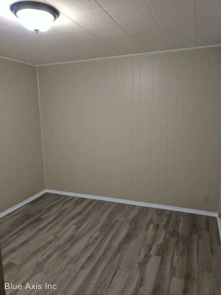 3920 Railroad Ave - Photo 2 of 10