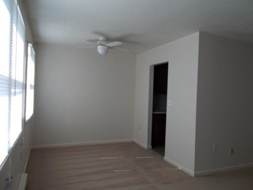 1514 Hunter Dr - Photo 3 of 9