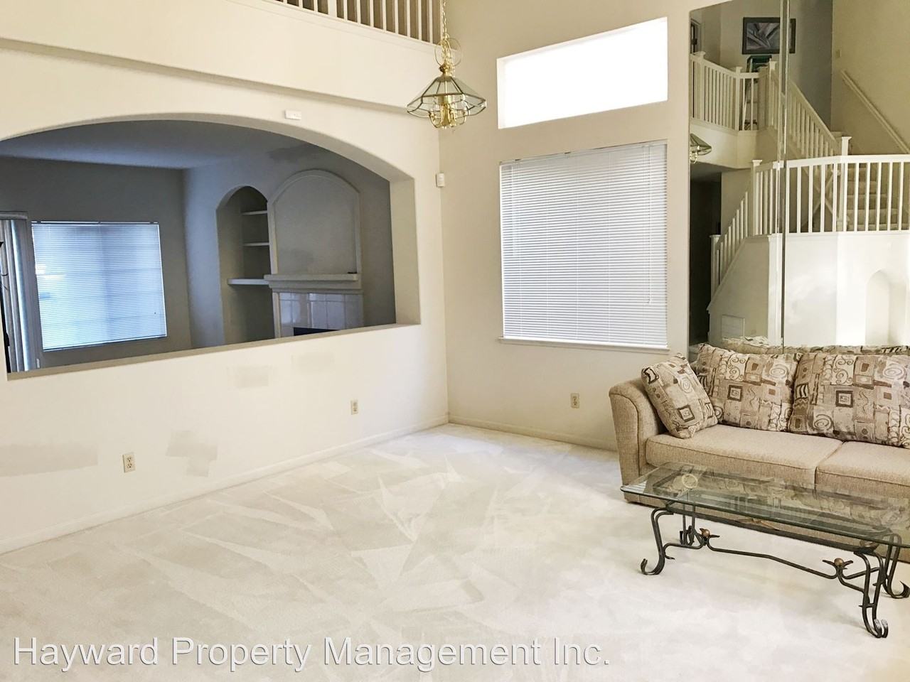 24962 Plum Tree St - Photo 3 of 21