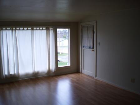 408 9th Ave - Photo 2 of 6