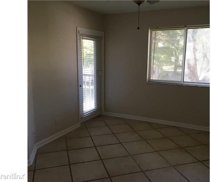 13902 SW 93rd Ln - Photo 2 of 6