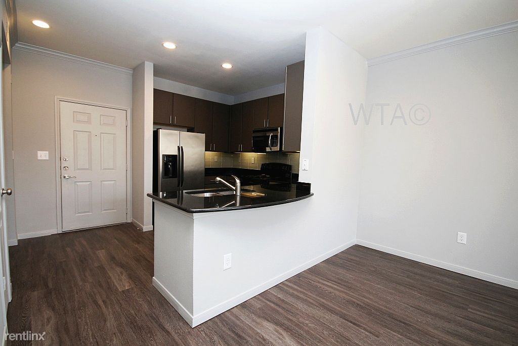 Live Close to Downtown & Dell Medical Center - Photo 3 of 9