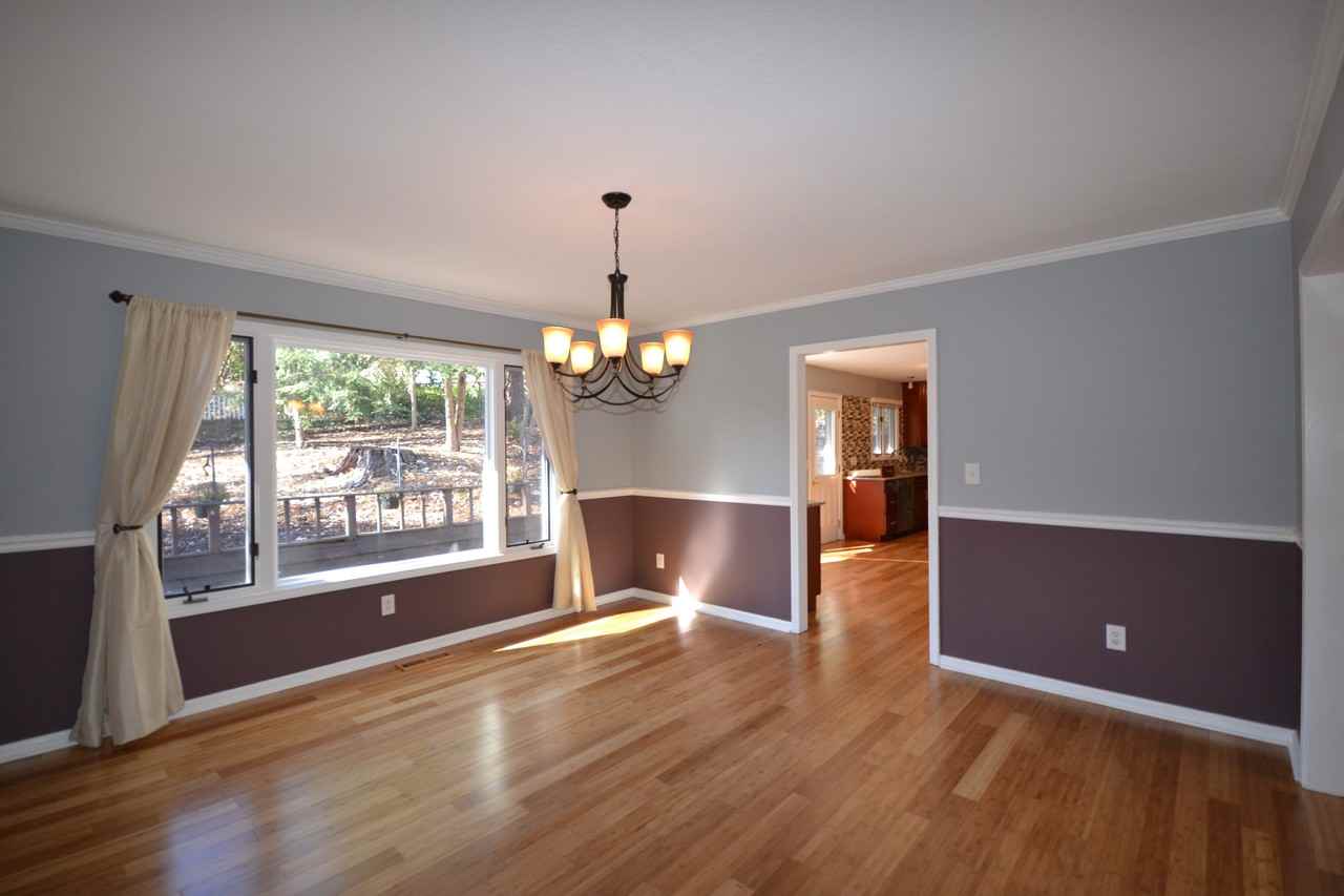 100 Hyde Ave - Photo 5 of 19