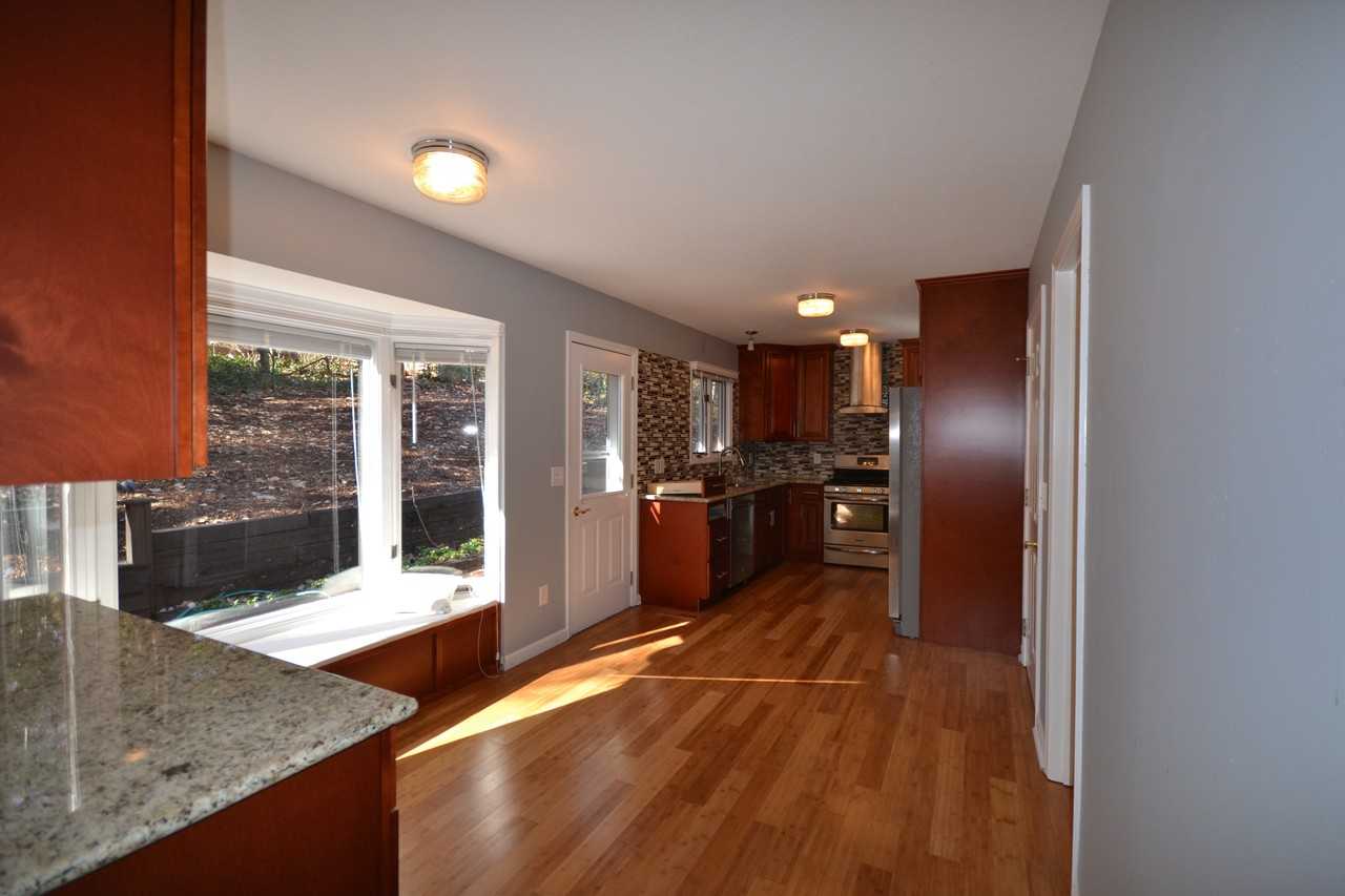 100 Hyde Ave - Photo 6 of 19