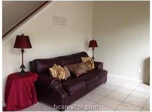 233 Forest Dr - Photo 2 of 10