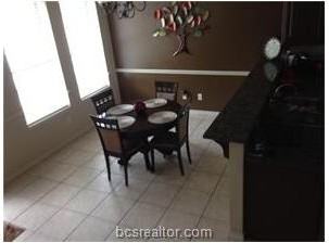 233 Forest Dr - Photo 3 of 10