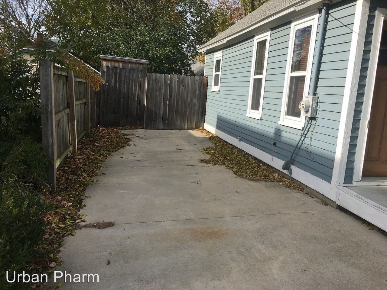 341 Freyling Pl SE - Photo 3 of 25