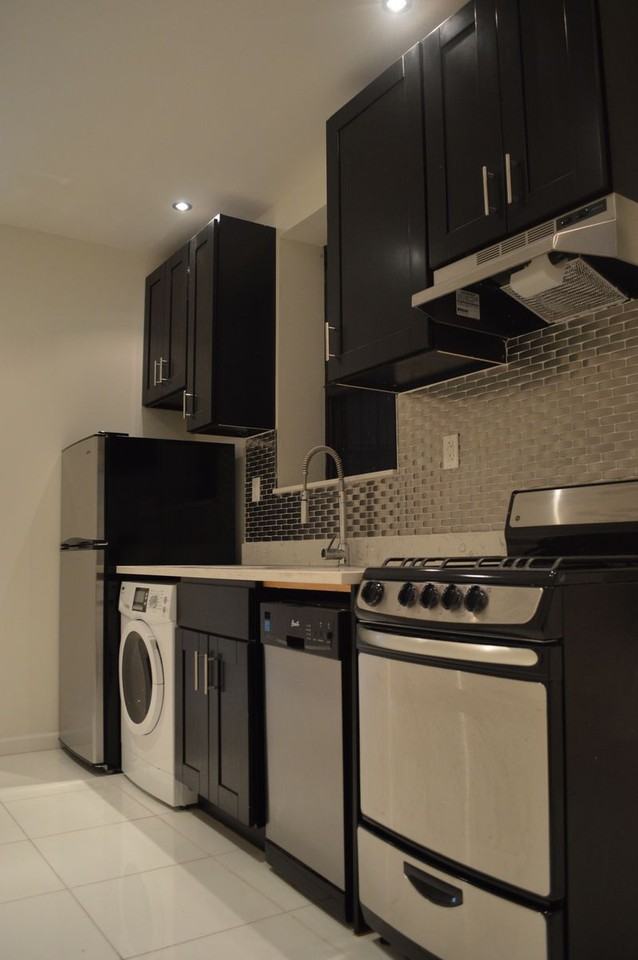 973 Columbus Ave #20V