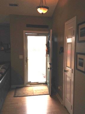 423 Point View Ct - Photo 2 of 14