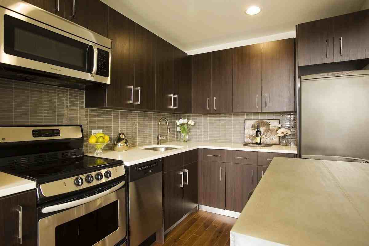 260 W 26th St #8A - Photo 2 of 7