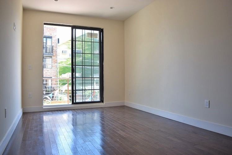 60 Jefferson Ave #14P - Photo 3 of 9