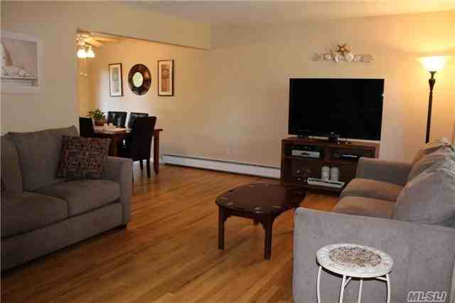 21 Tuscarora Dr - Photo 3 of 16