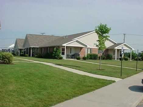 Pine Grove Apartments - Photo 3 of 9