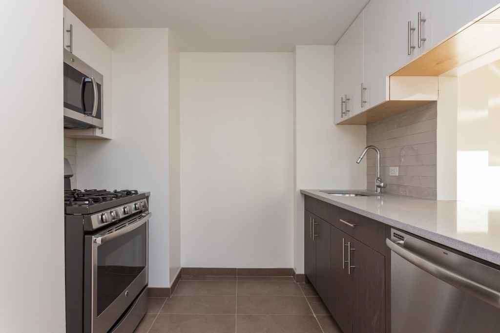 1770 Madison Ave #65E