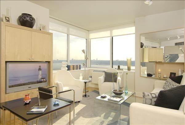 160 Riverside Blvd #16I - Photo 3 of 13