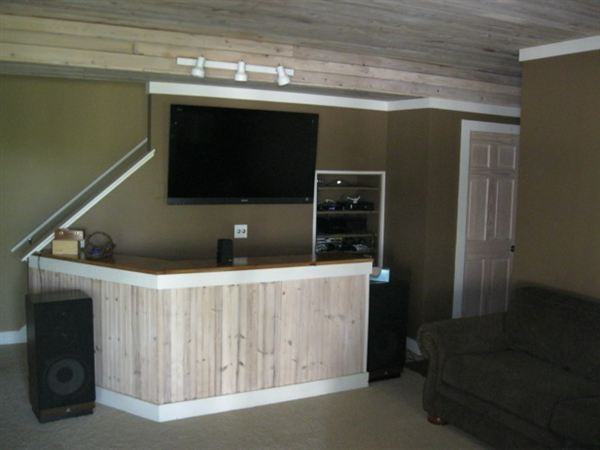 15716 Riverside Dr - Photo 3 of 9