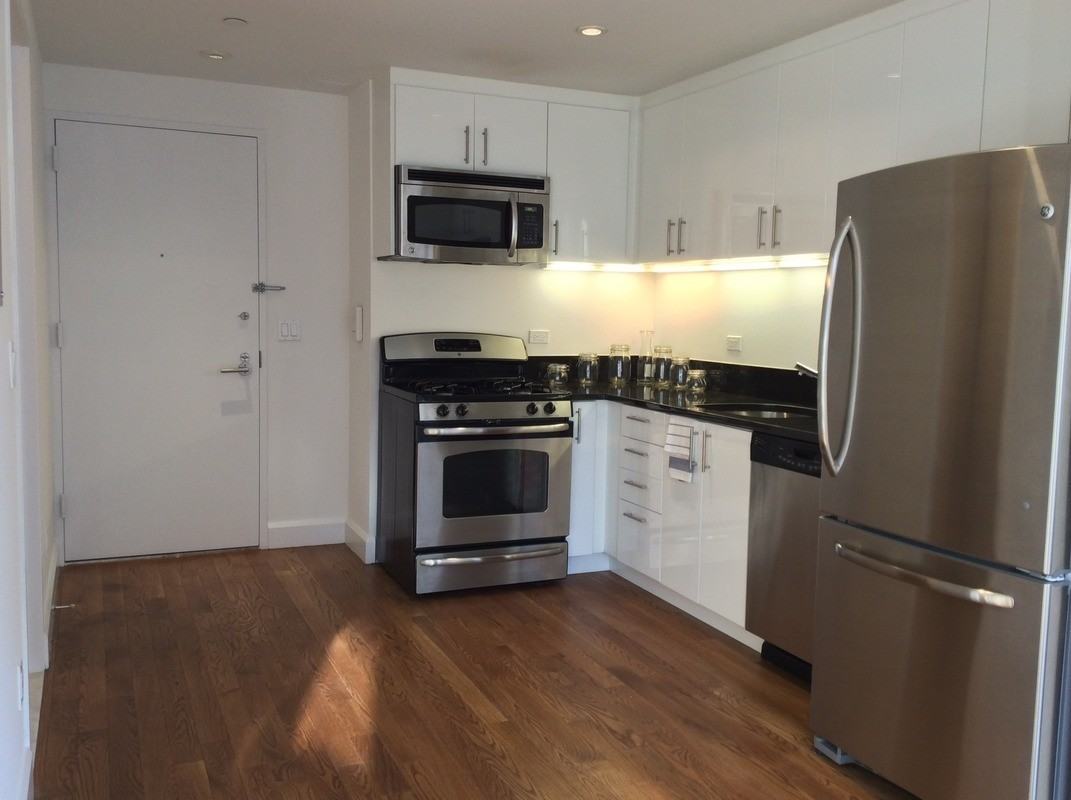 236 Livingston St #27C