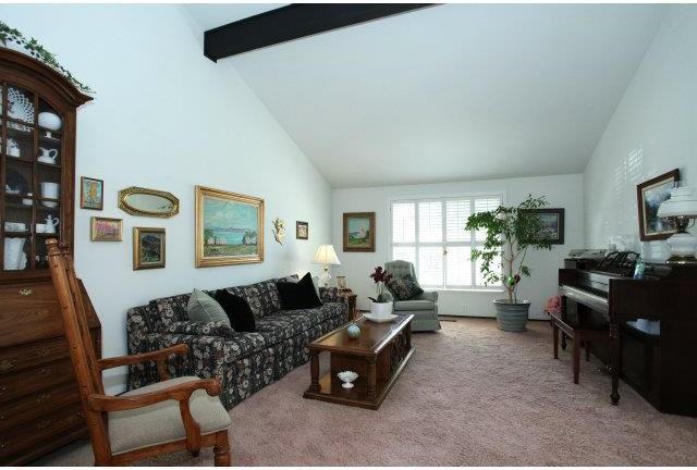 961 Marlinton Ct - Photo 3 of 17