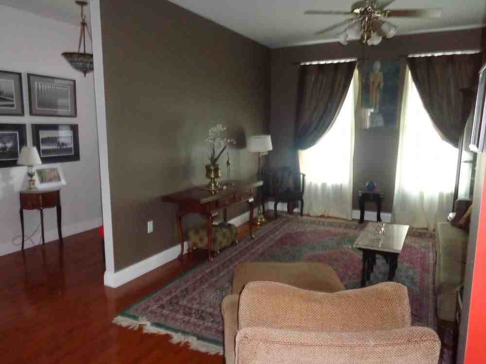 554 Race St - Photo 3 of 14