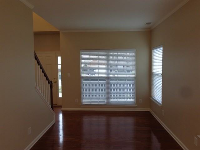 4507 Sedgewood Ln - Photo 3 of 16