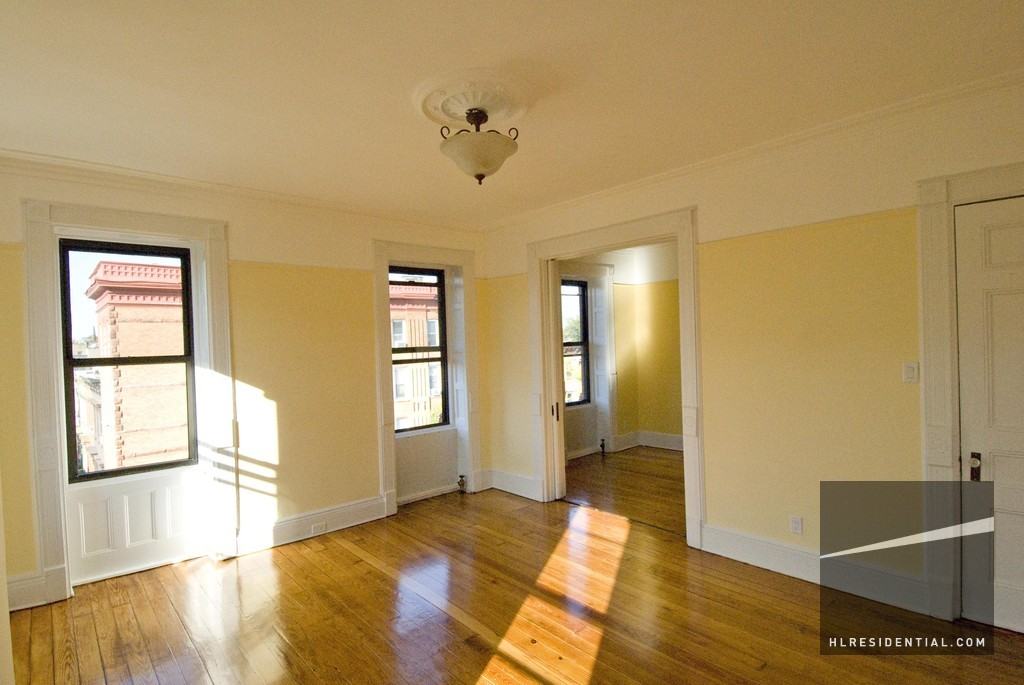 393 Lewis Ave #3 - Photo 2 of 12