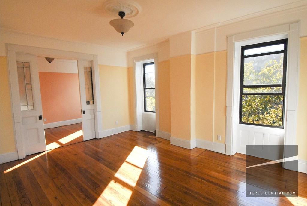 393 Lewis Ave #3 - Photo 3 of 12