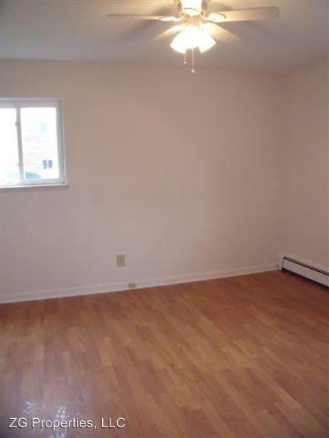 36175 Kilarney Rd - Photo 2 of 7