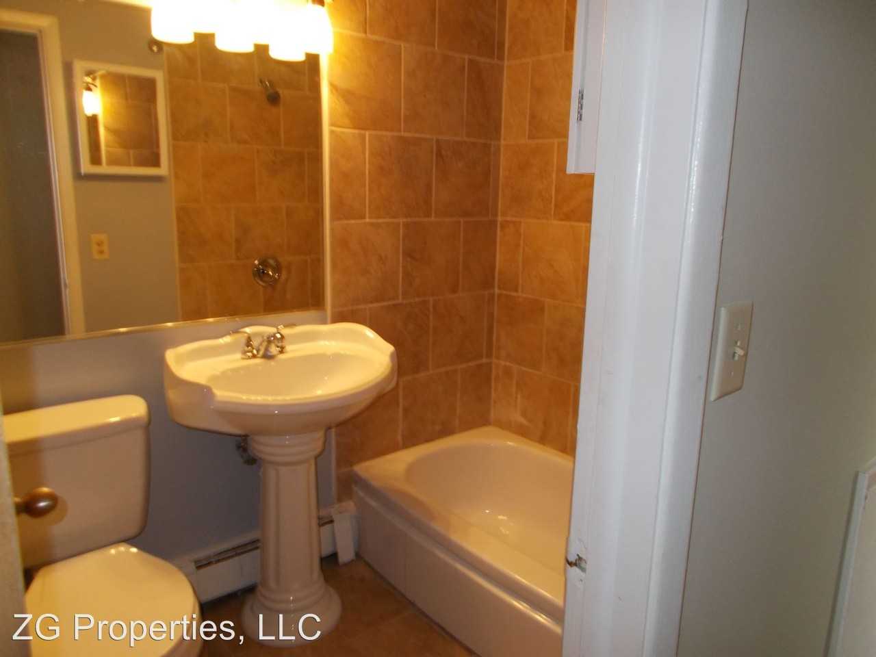 36175 Kilarney Rd - Photo 3 of 7