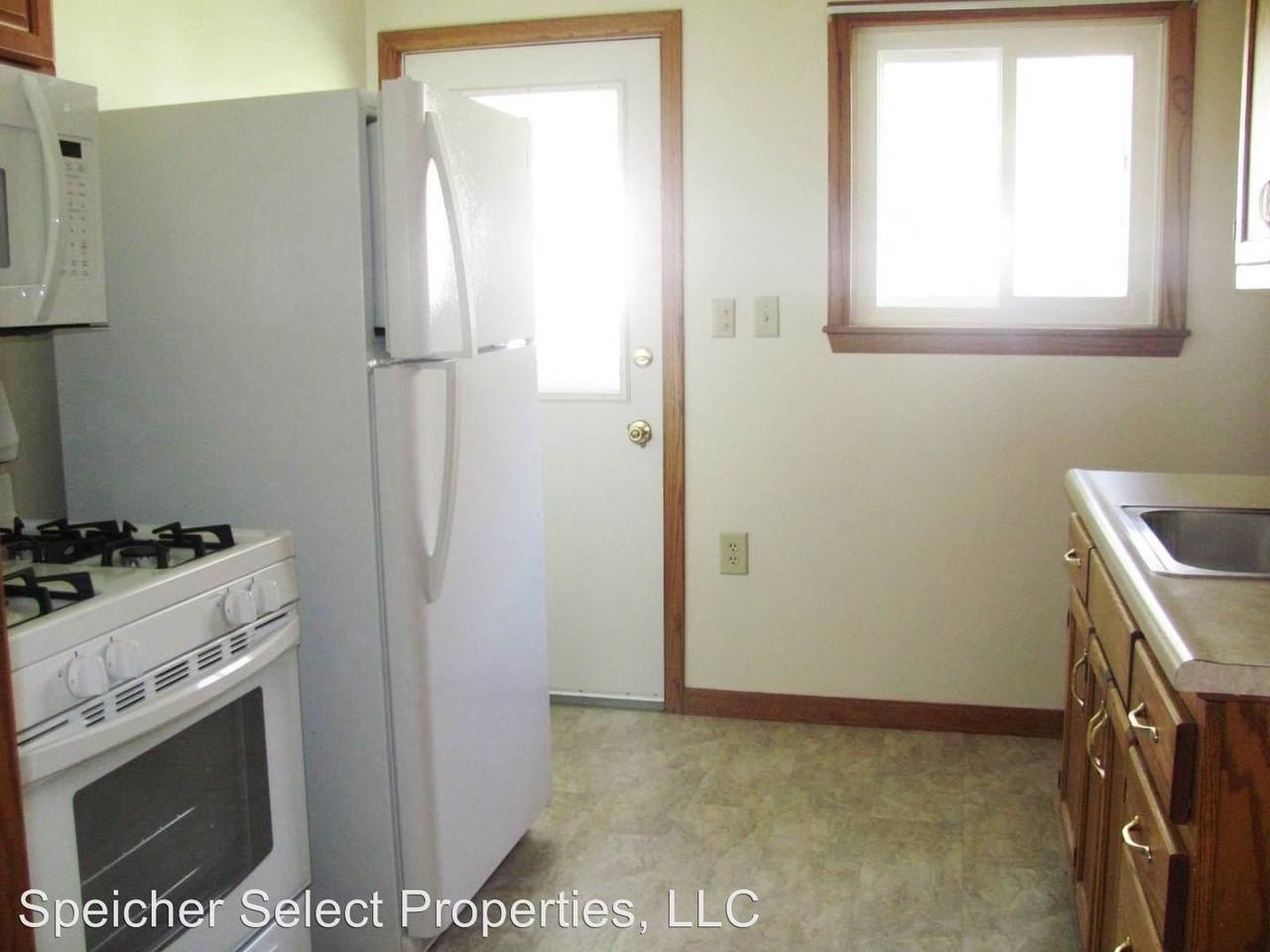 998-700 East Ave - Photo 3 of 8