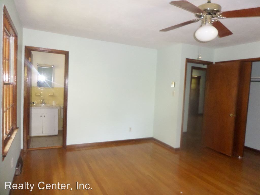 119 Newridge Rd - Photo 3 of 24