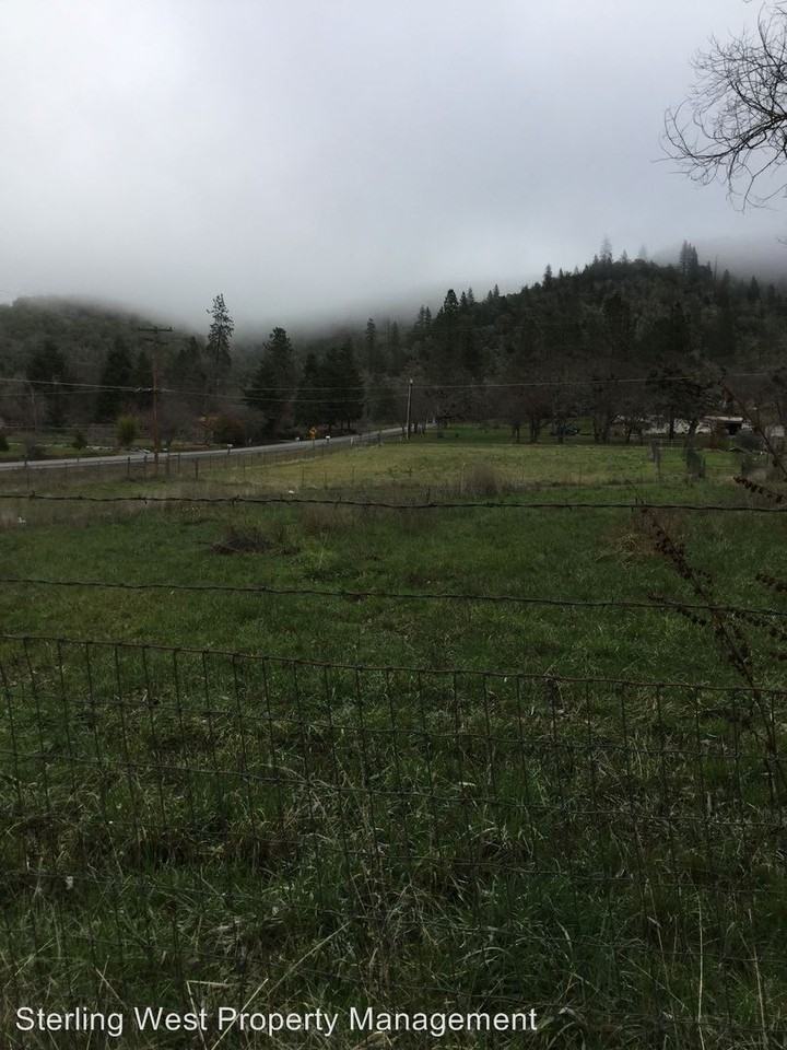 2772 Wards Creek Rd - Photo 2 of 8