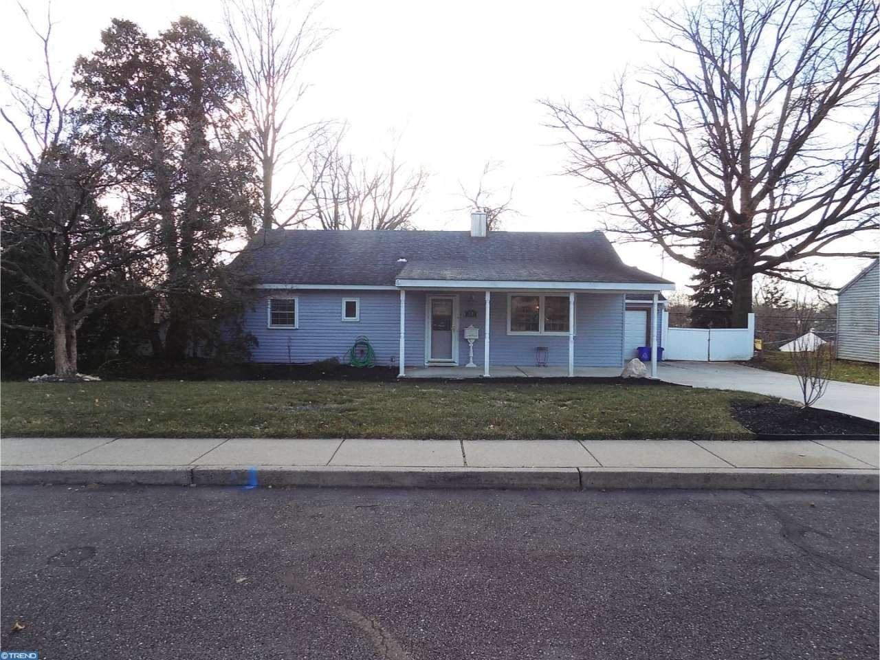 212 Devon Rd - Photo 2 of 17