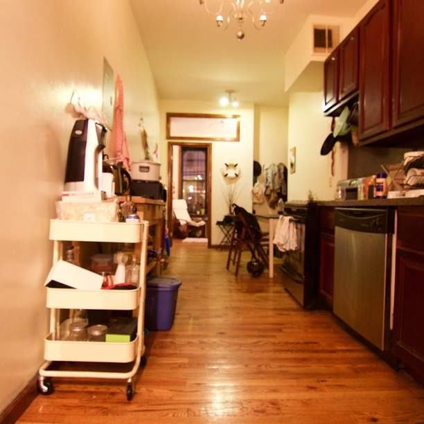 763 St Johns Pl #1RP