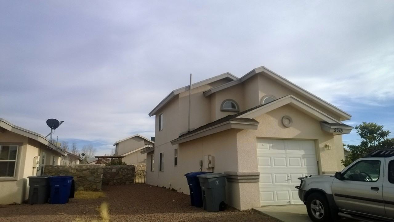 2316 Tierra Azul Way - Photo 2 of 15