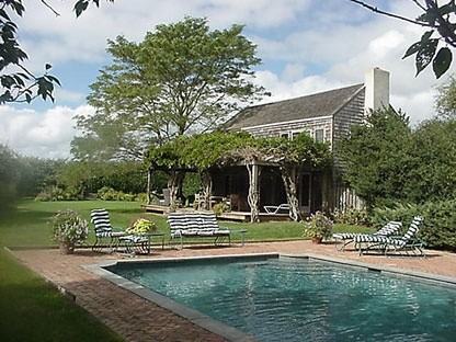 531 Mecox Road - Photo 3 of 7