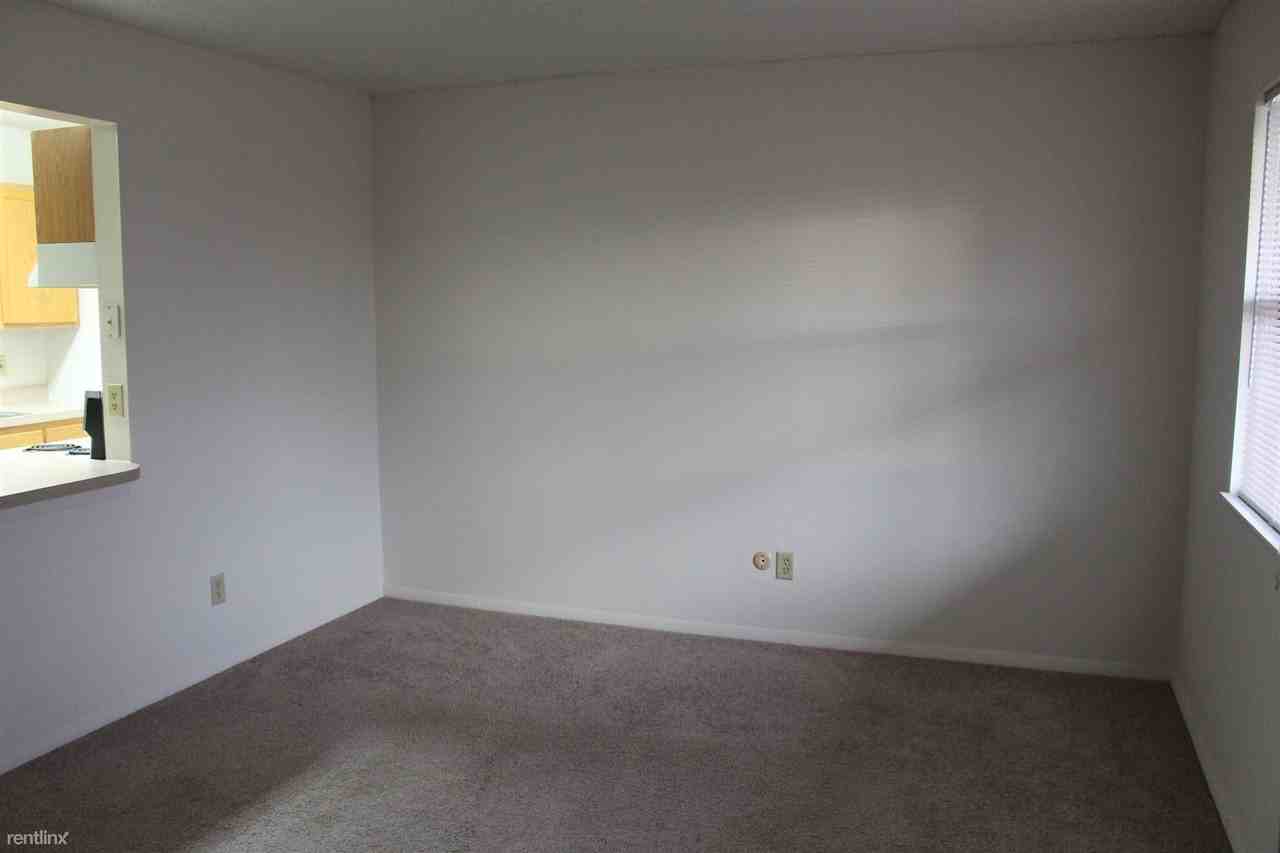 3940 E Camelot Cir - Photo 3 of 9