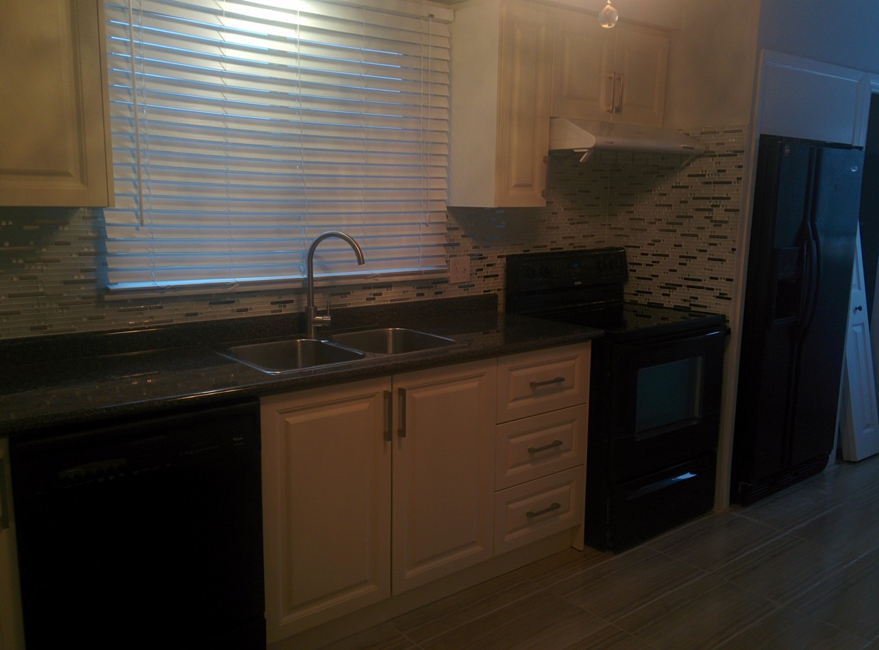 1480 Tampa Crescent - Photo 2 of 18